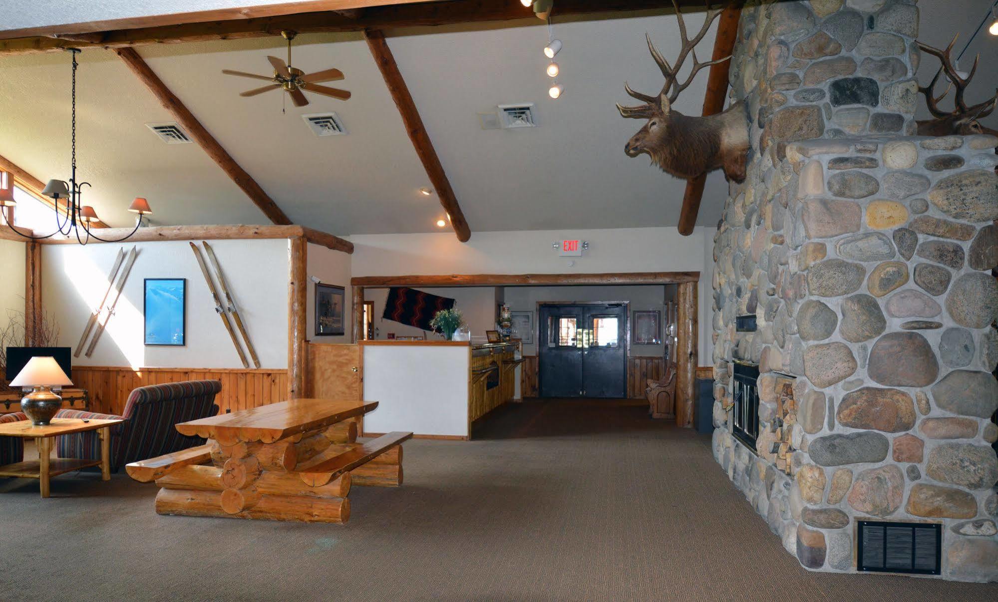 Bucks T4 Lodge Big Sky Buitenkant foto